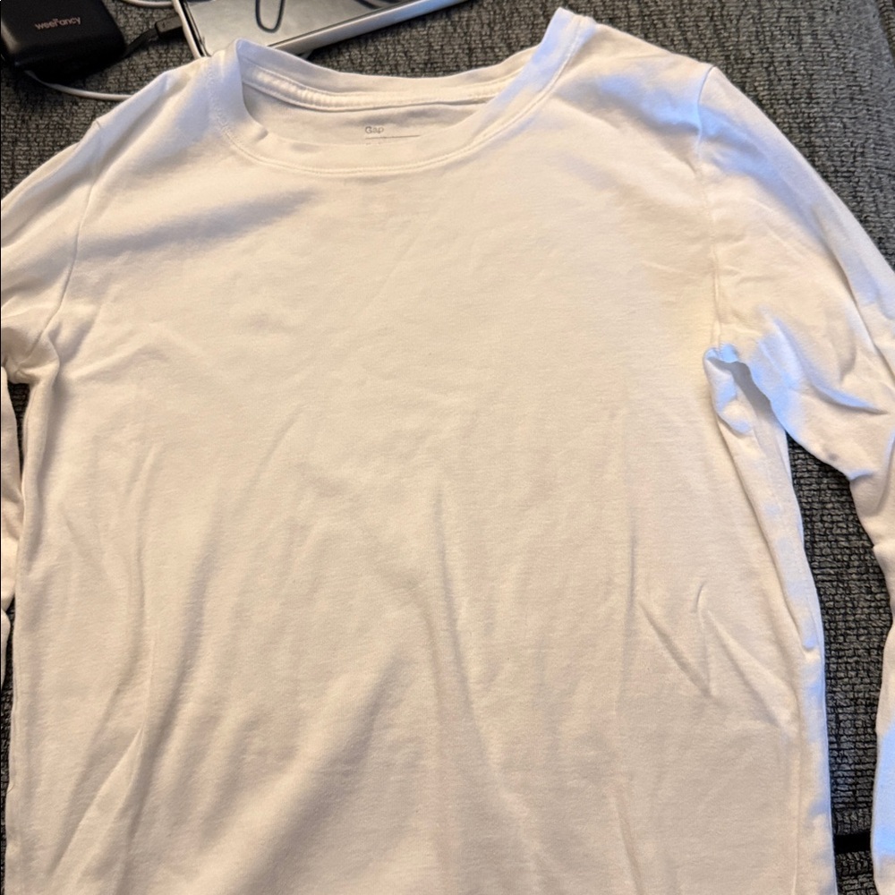 GAP Cream/White Favorite Crew Shirt - Size Small - Picture 4 of 15